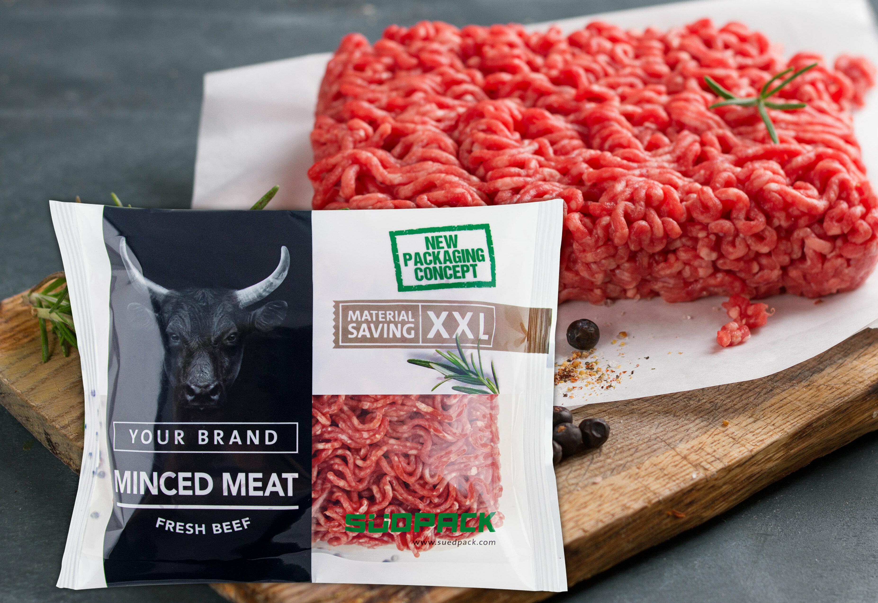 Flow Pack packaging with minced meat inside and in the background 