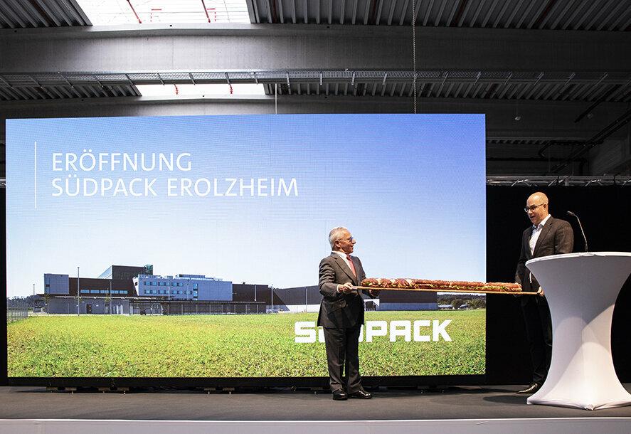 SÜDPACK stärkt weltweite Präsenz mit neuem Standort in Erolzheim – Modernste Produktion und automatisiertes Logistikzentrum für optimale Effizienz.