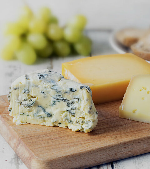Packaging films for cheese and dairy products